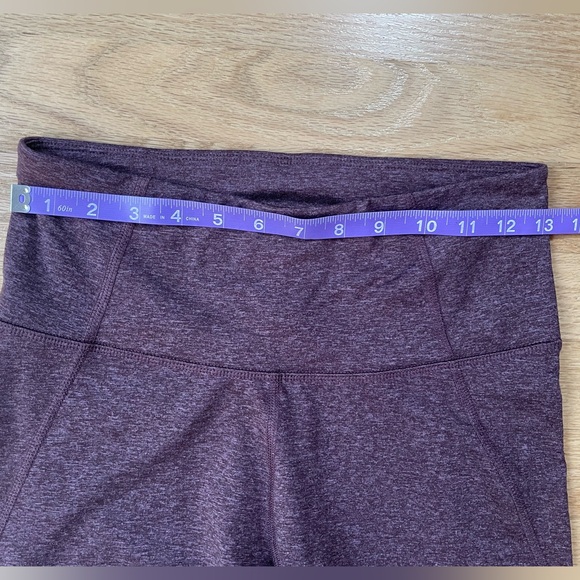 Old Navy Active Elevate ColorBlock Leggings Size Medium in Excellent Condition - Picture 10 of 11